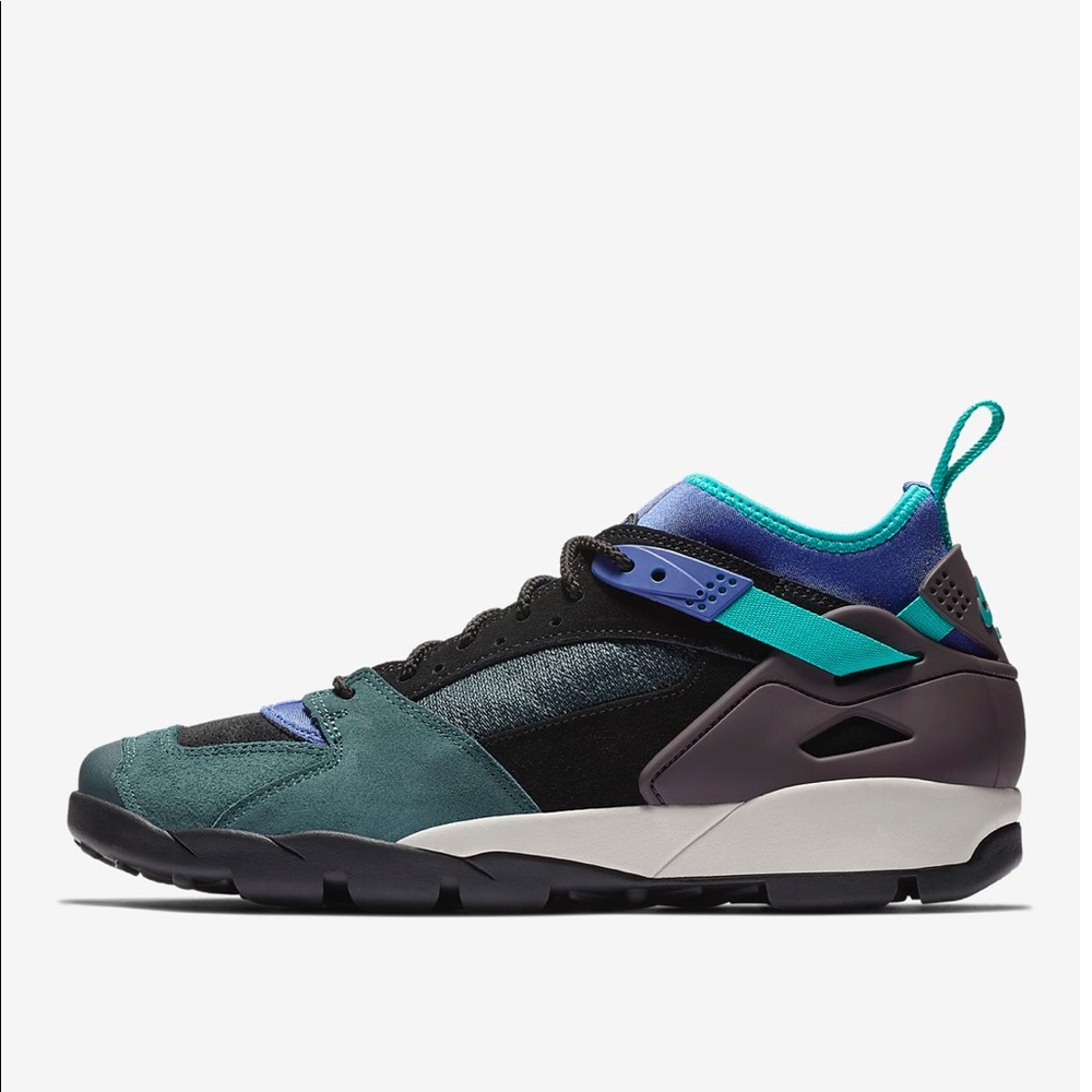 Nike ACG Air Revaderchi Shoe